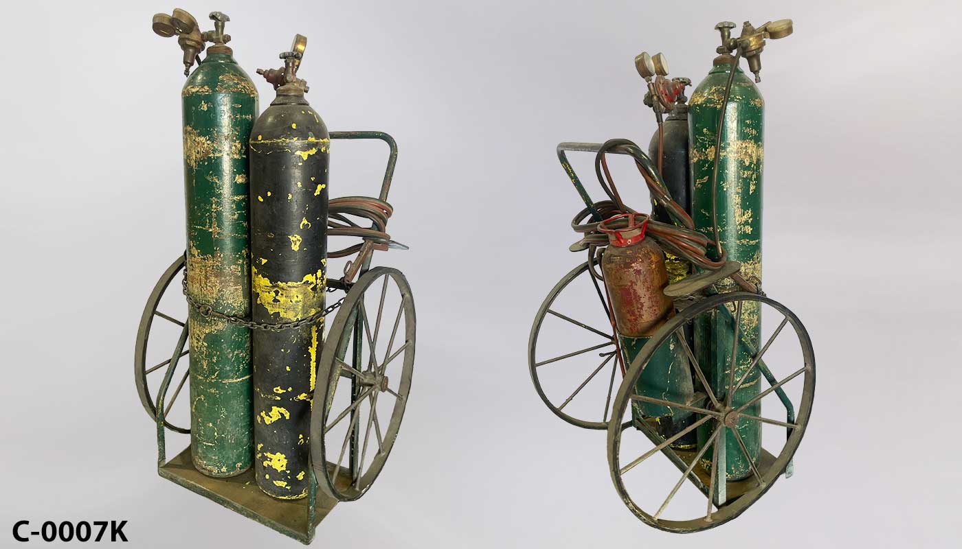 Welder's cart 31"wx46"t, stock number C-0007k