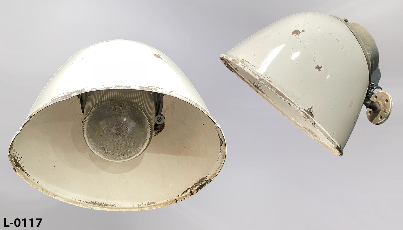 Light, stock number L-0117