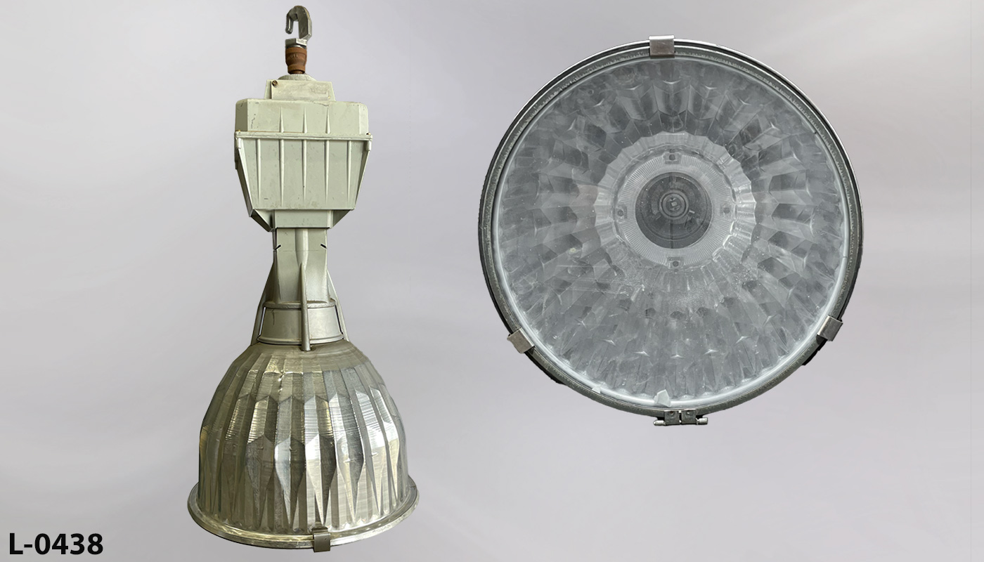 Light, stock number L-0438