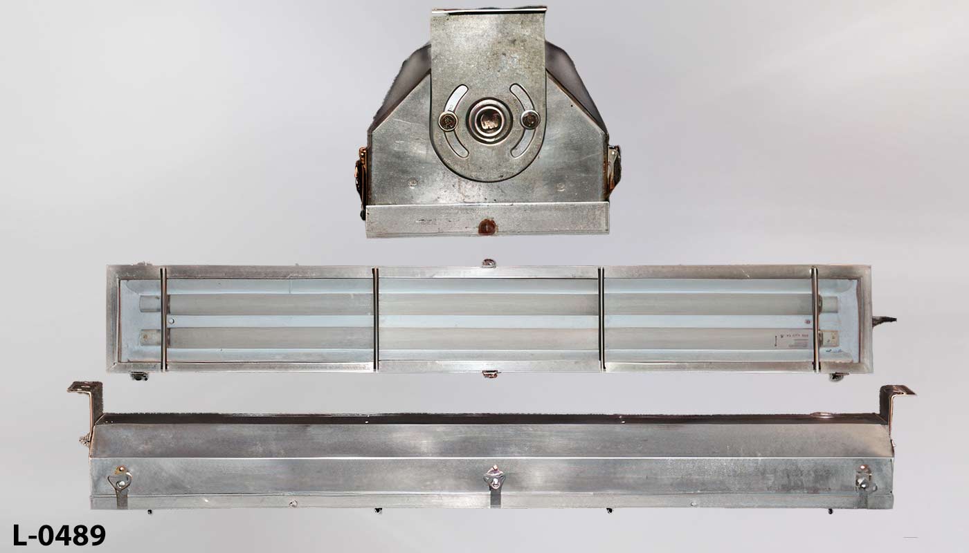 Light, stock number L-0489