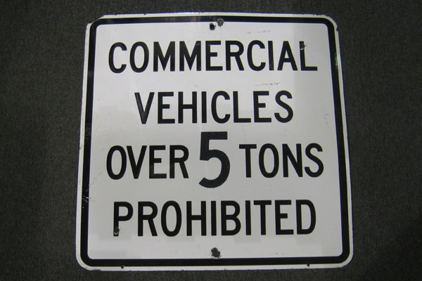 Sign-Commercial Vehicles Over 5 Tons Prohibited, stock number S-1249