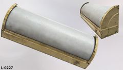 Light, 18" fluorescent, angular, beige metal, w/ switch, wall mount, stock number L-0227