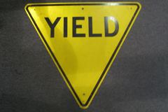 Sign-Yield, triangular, blk/ylw, metal, 34"w x 34"t, stock number S-0047
